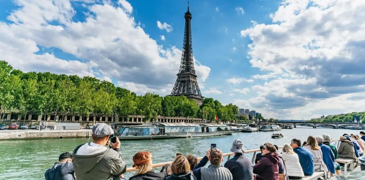 1-Hour River Seine Cruise from the Eiffel Tower