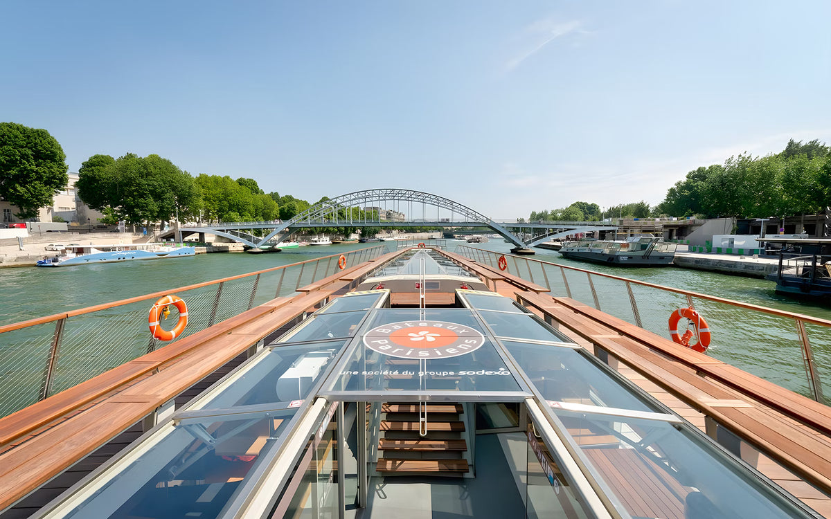 1-Hour River Seine Cruise from the Eiffel Tower