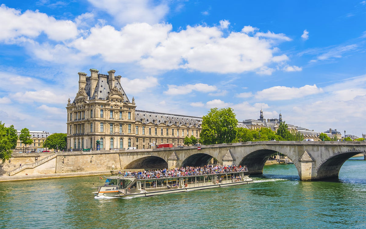 1-Hour River Seine Cruise from the Eiffel Tower