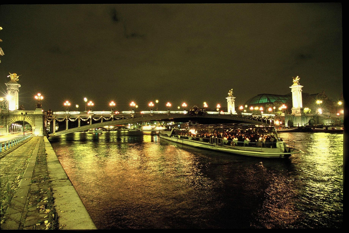 1-Hour River Seine Cruise from the Eiffel Tower